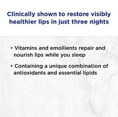 Application nocturne sur les lèvres avec Neosporin Lip Health.