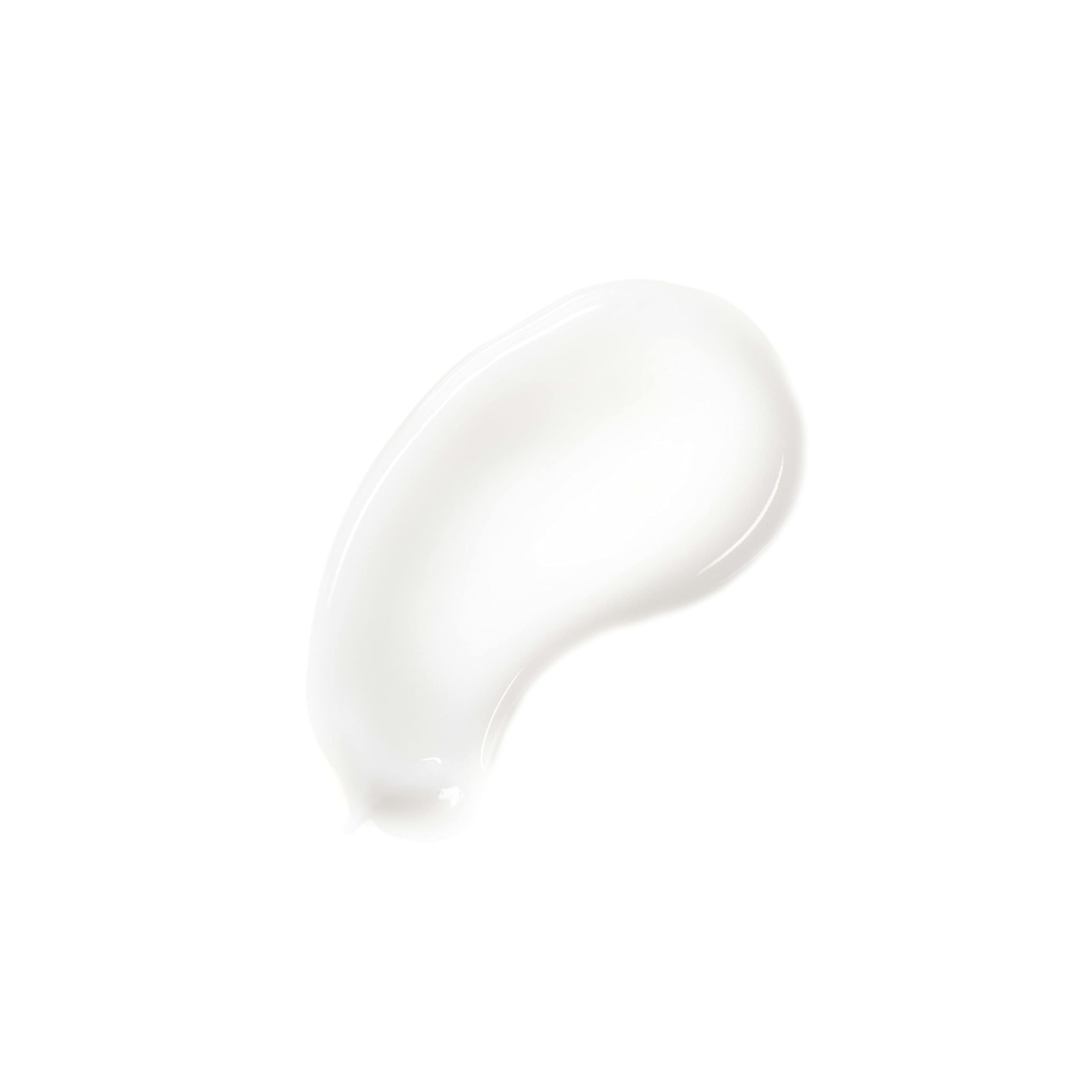 Application sur peau sèche avec Neutrogena, démaquillage en douceur