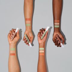 Neutrogena Clear Coverage, teinte pêche profonde, application fluide et légère pour une couvrance modulable.