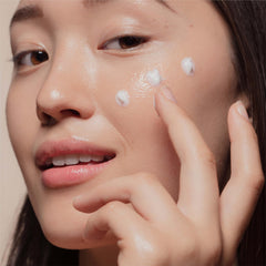 Neutrogena, extrait de pamplemousse dans la formule, sensation rafraîchissante.