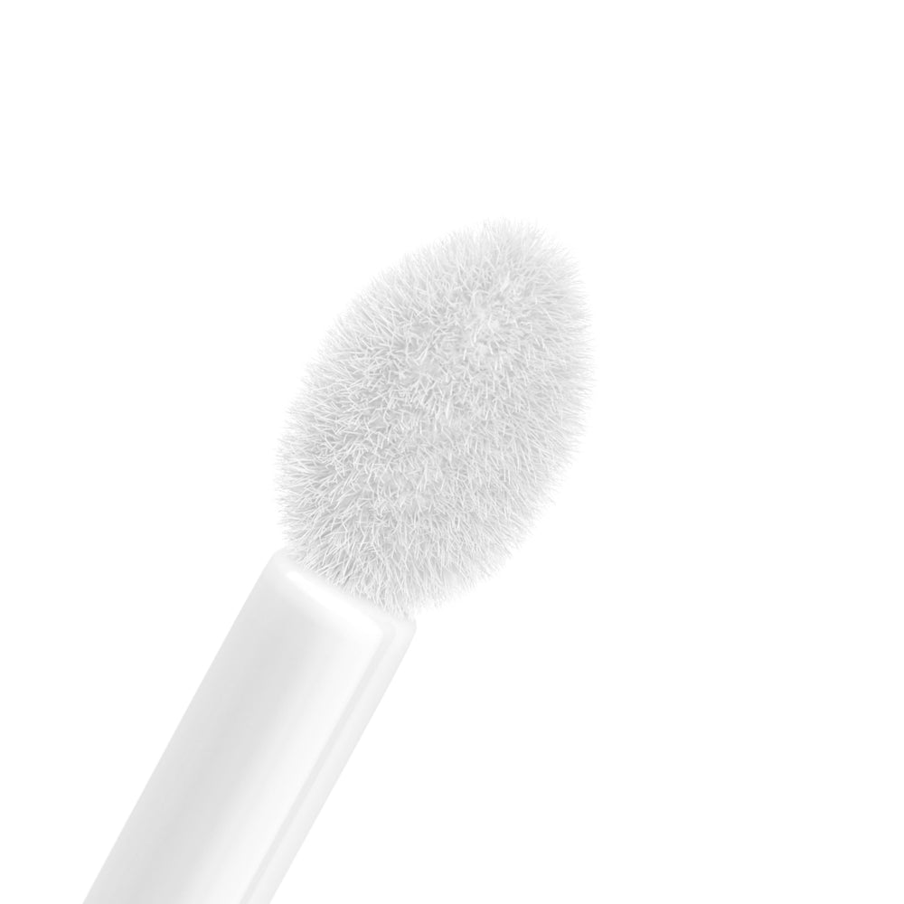 Brillance durable du gloss Hydro Boost sans texture collante.