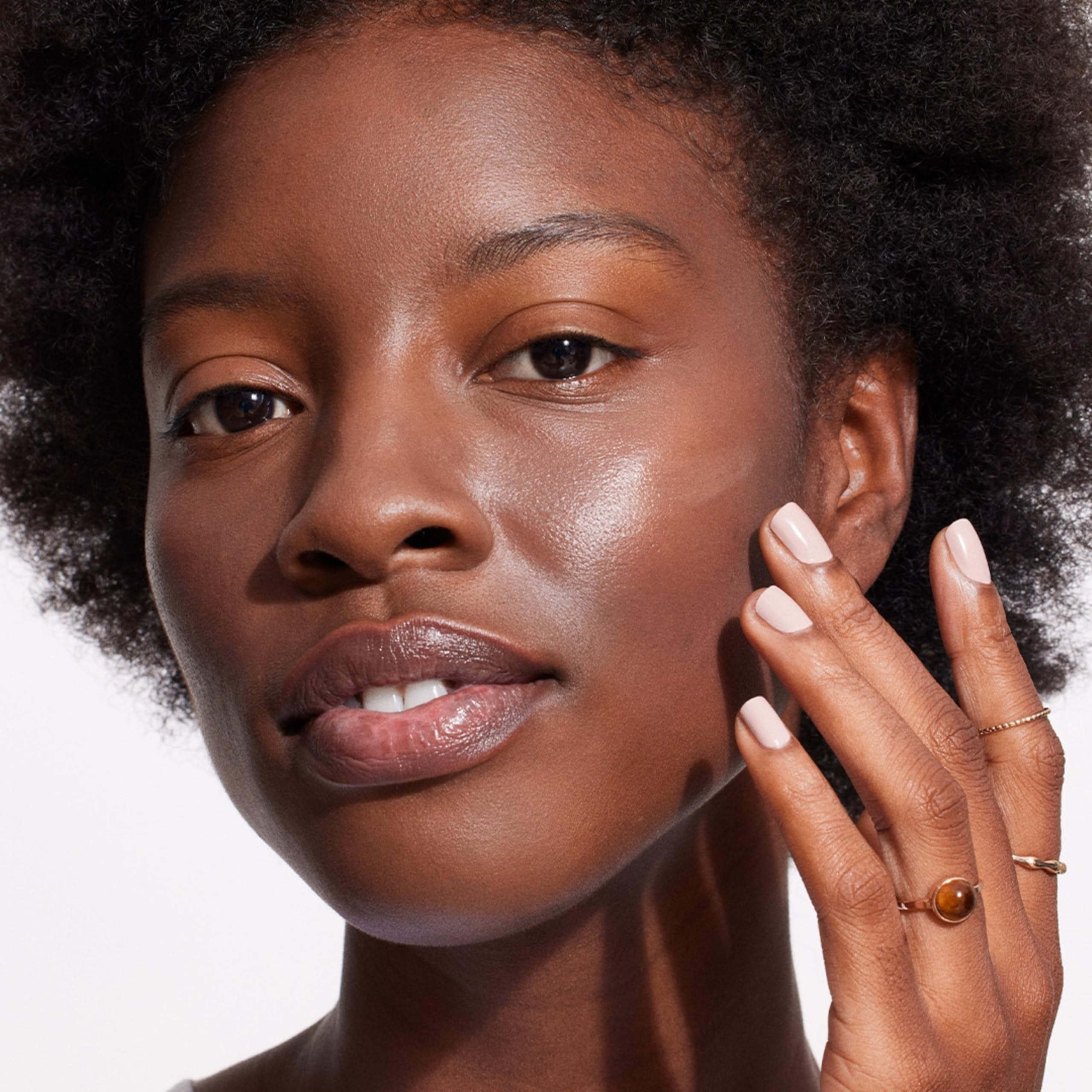 Neutrogena Purescreen+ Appliquer-sous-maquillage-visage; facile à superposer sous le maquillage.