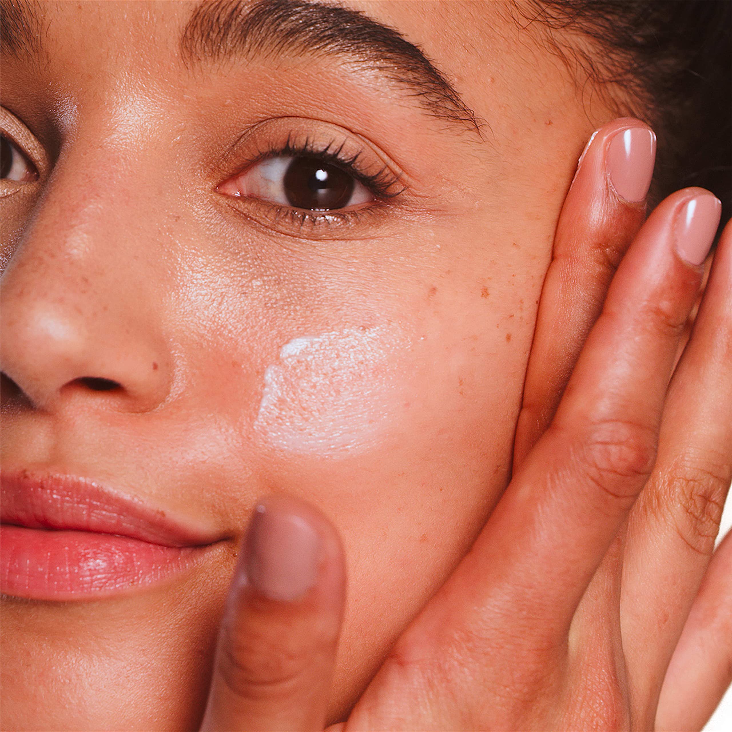 Neutrogena Rapid Tone Repair routine quotidienne sans parfum, idéale pour peau sensible