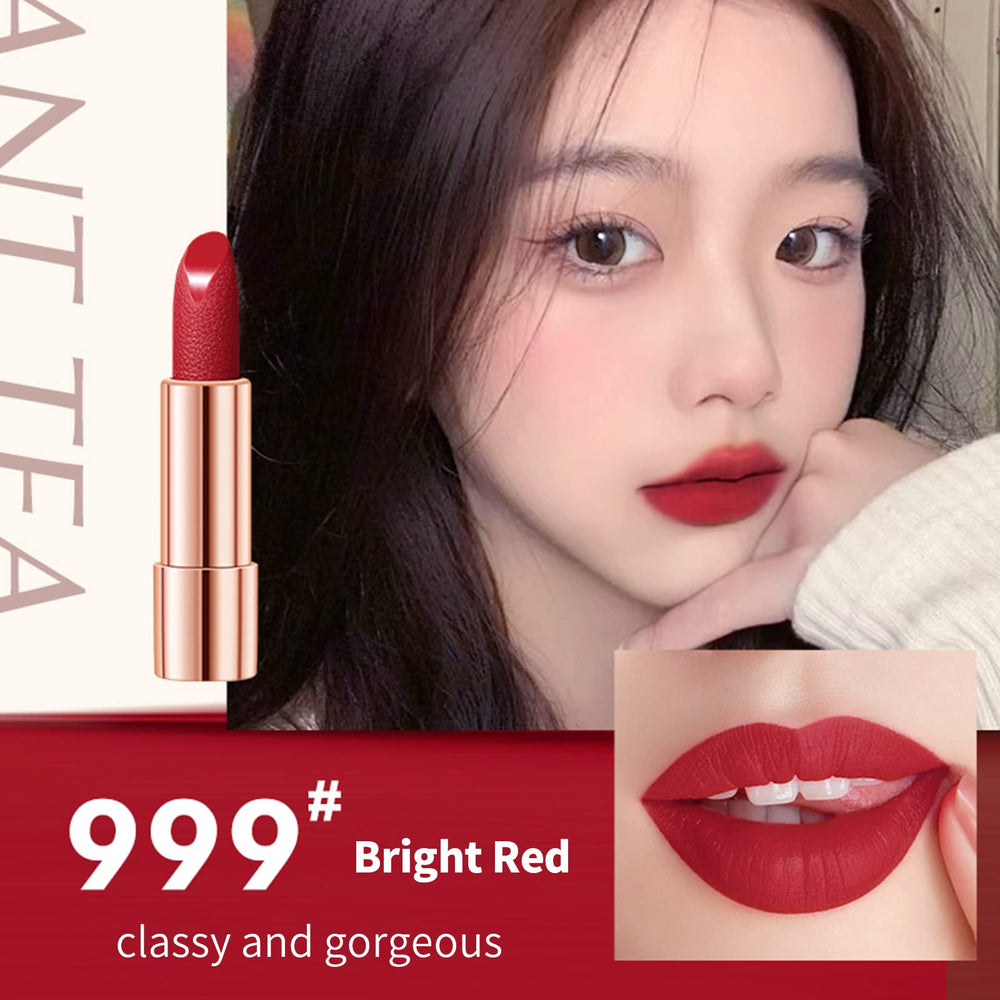 Newvenper application rouge a levre mats, finition mate et coupe nette.