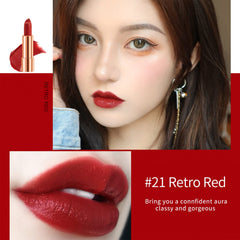 Newvenper rouge rétro #21, idéal pour sublimer les contours des lèvres.