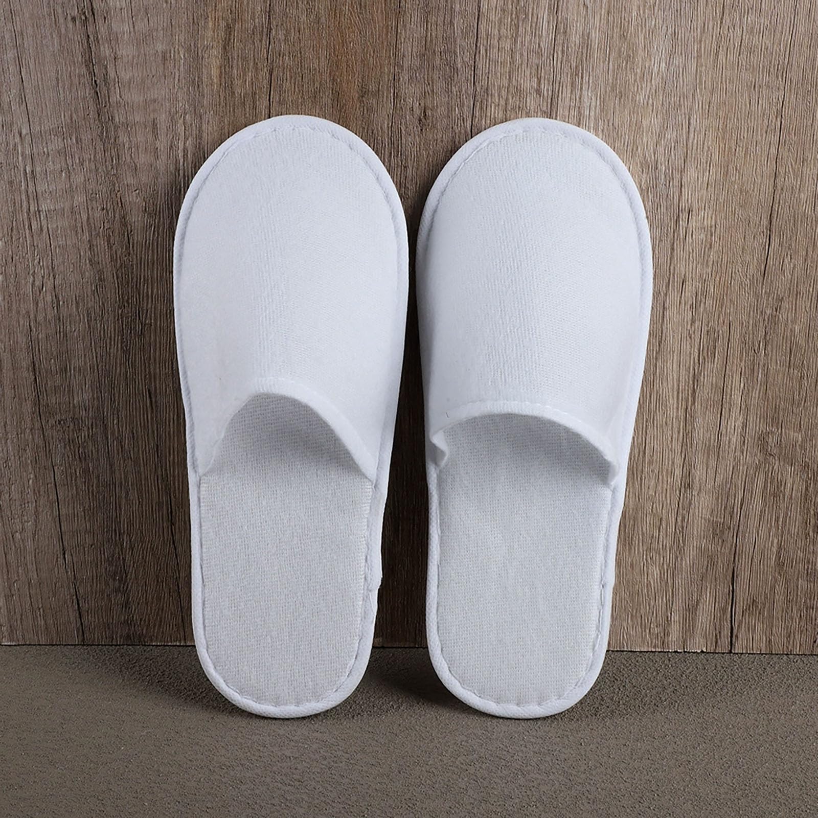 Chaussons Nexboraque avec semelle antidérapante et intérieur doux.