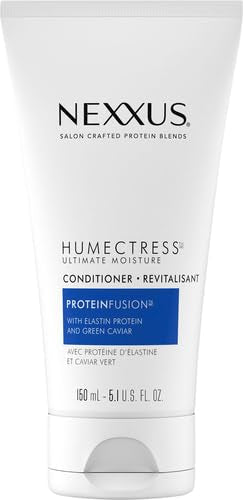 Texture crème riche de Nexxus Humectress pour nourrir les cheveux en profondeur.