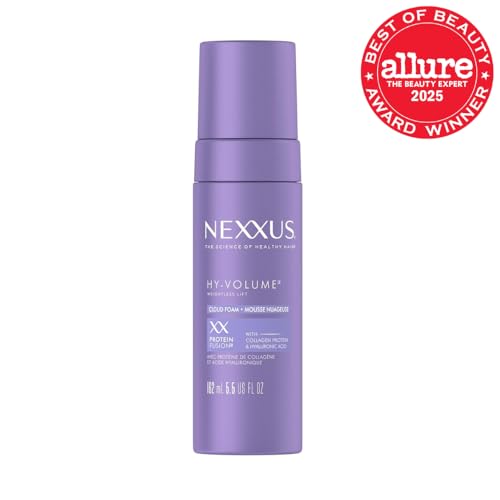 Application sur les racines avec la mousse nuage Nexxus pour un lift léger.