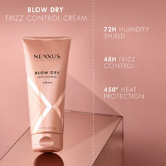 Nexxus Crème de Sèche: application d'une petite quantité sur cheveux humides.