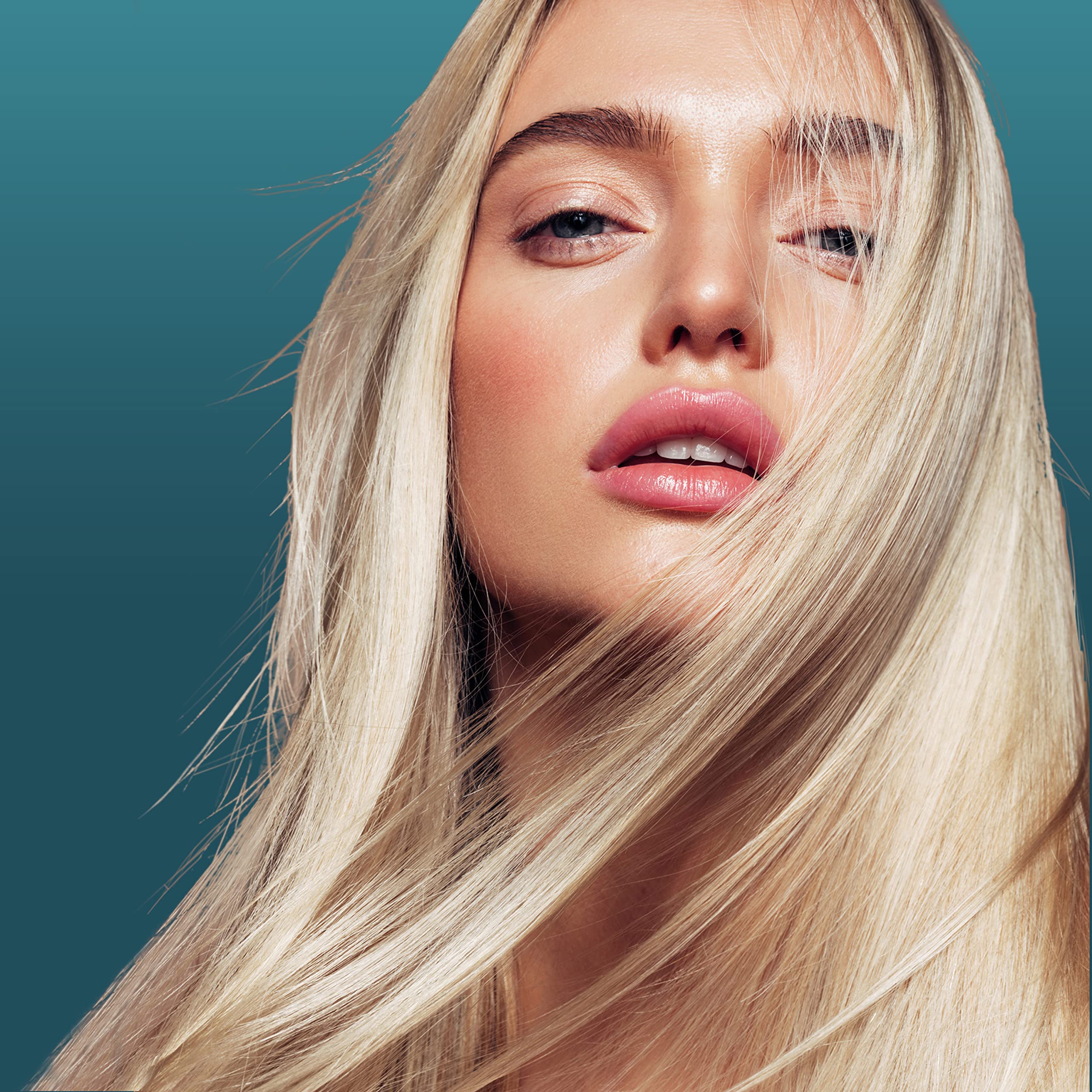 Nexxus Ultralight Smooth Serum – système Ultralight pour des résultats plus légers.