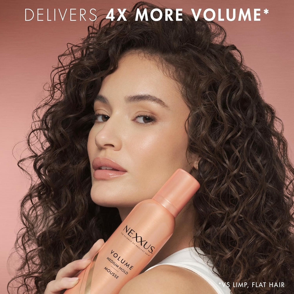 Nexxus Volume Mousse, application légère pour un volume durable et sans lourdeur.