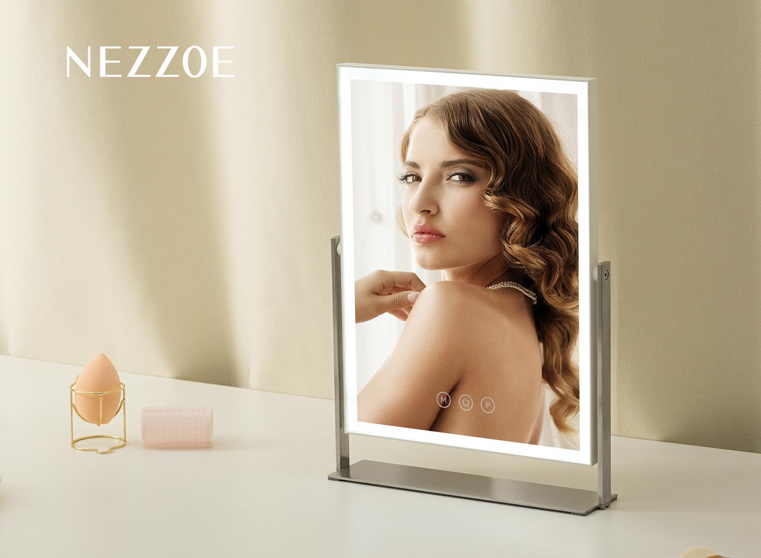 NEZZOE miroir autonomie 2,5 h sans fil grâce à la batterie 3000 mAh.