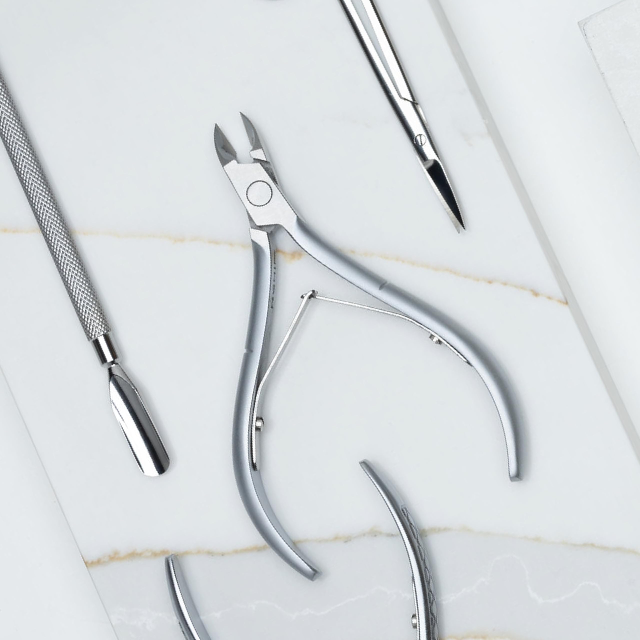Nghia – poignée ergonomique pour un confort durable.