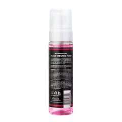 Nicole et Alyssa Mousse-coiffage: application facile pour styling rapide.