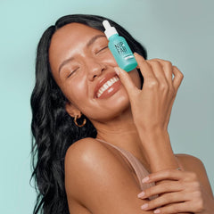 Nip+Fab Hyaluronic Fix Extreme 4-2, emballage multicolore, présentation moderne et pratique.