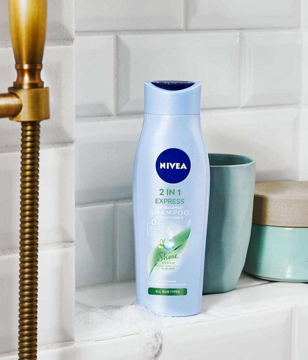 NIVEA 2-en-1, etiquette claire, format express pour cheveux propres.