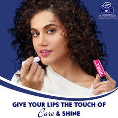 NIVEA baume lèvres Fruité Pastèque, texture crème qui glisse.