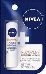 NIVEA Emballage Soin Lèvres SPF15, pratique et léger pour usage quotidien.