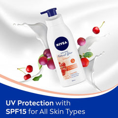 NIVEA Lotion Corps Natural Glow – application mains, soin facile après la douche.