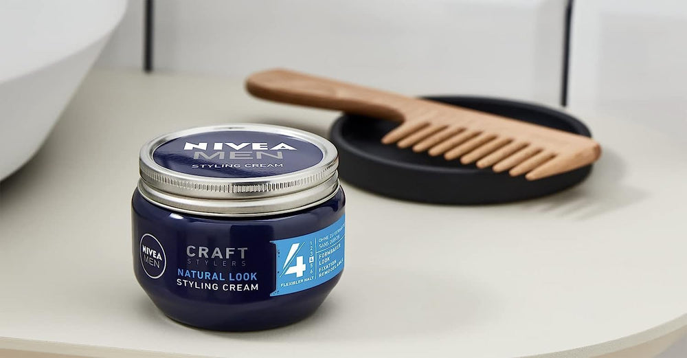 NIVEA MEN Crème coiffante — étape d'application, coiffage contrôlé et tenue flexible.