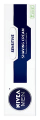 Extraits de camomille et hamamélis dans NIVEA MEN Sensitive pour apaisement.