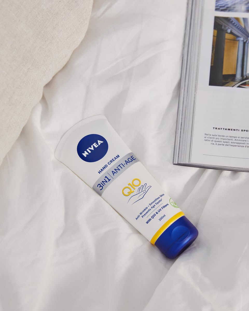 Mains douces et lisses après NIVEA Q10, usage quotidien.