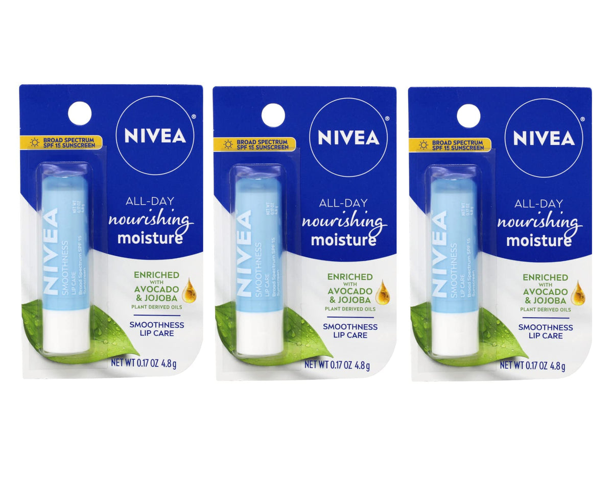 NIVEA Smoothness Baume-levres SPF15, emballage trio, assure une hydratation durable.