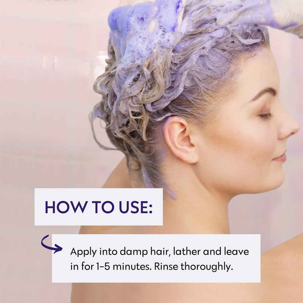 No nothing: Application du shampoing sur cheveux blonds.