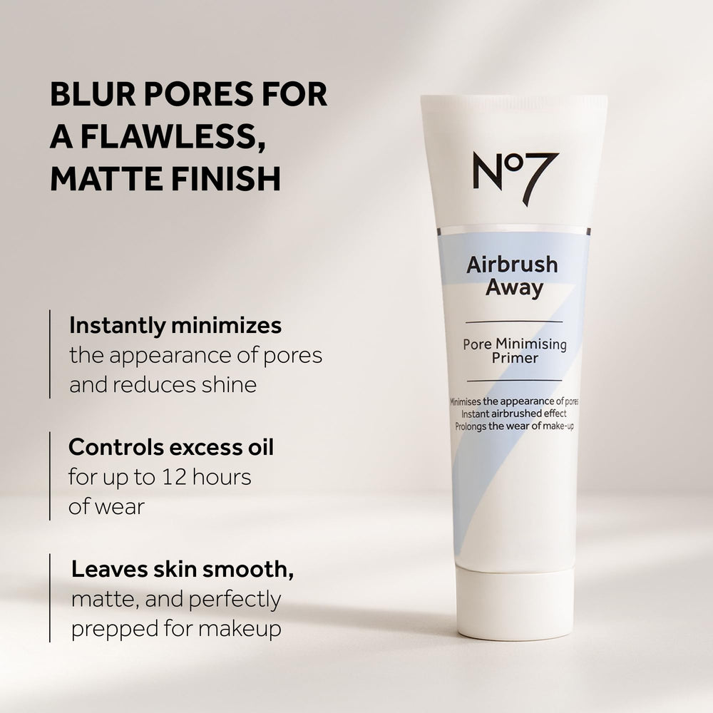 No7 Airbrush Away, texture légère sans huile pour contrôler la brillance.