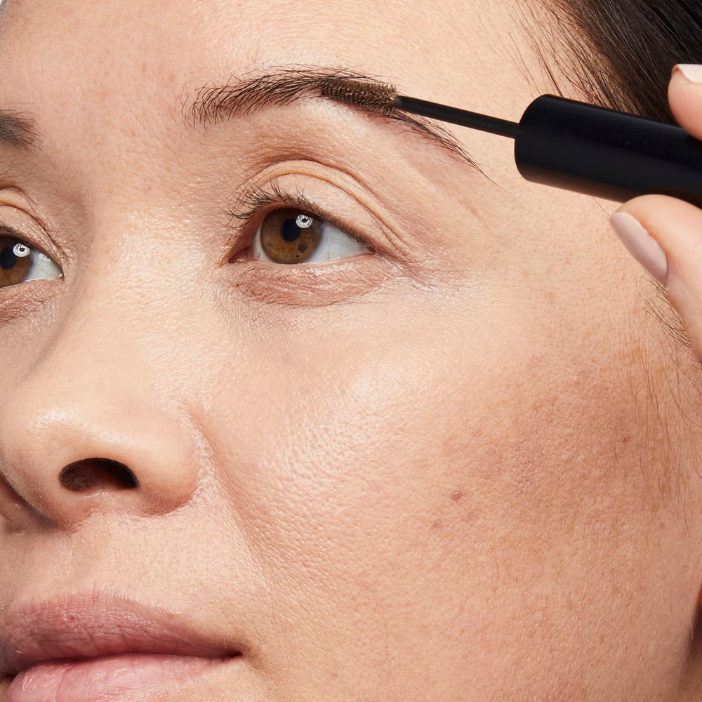 Gel Sourcils No7 – convient a tous types de sourcils pour un fini poli.