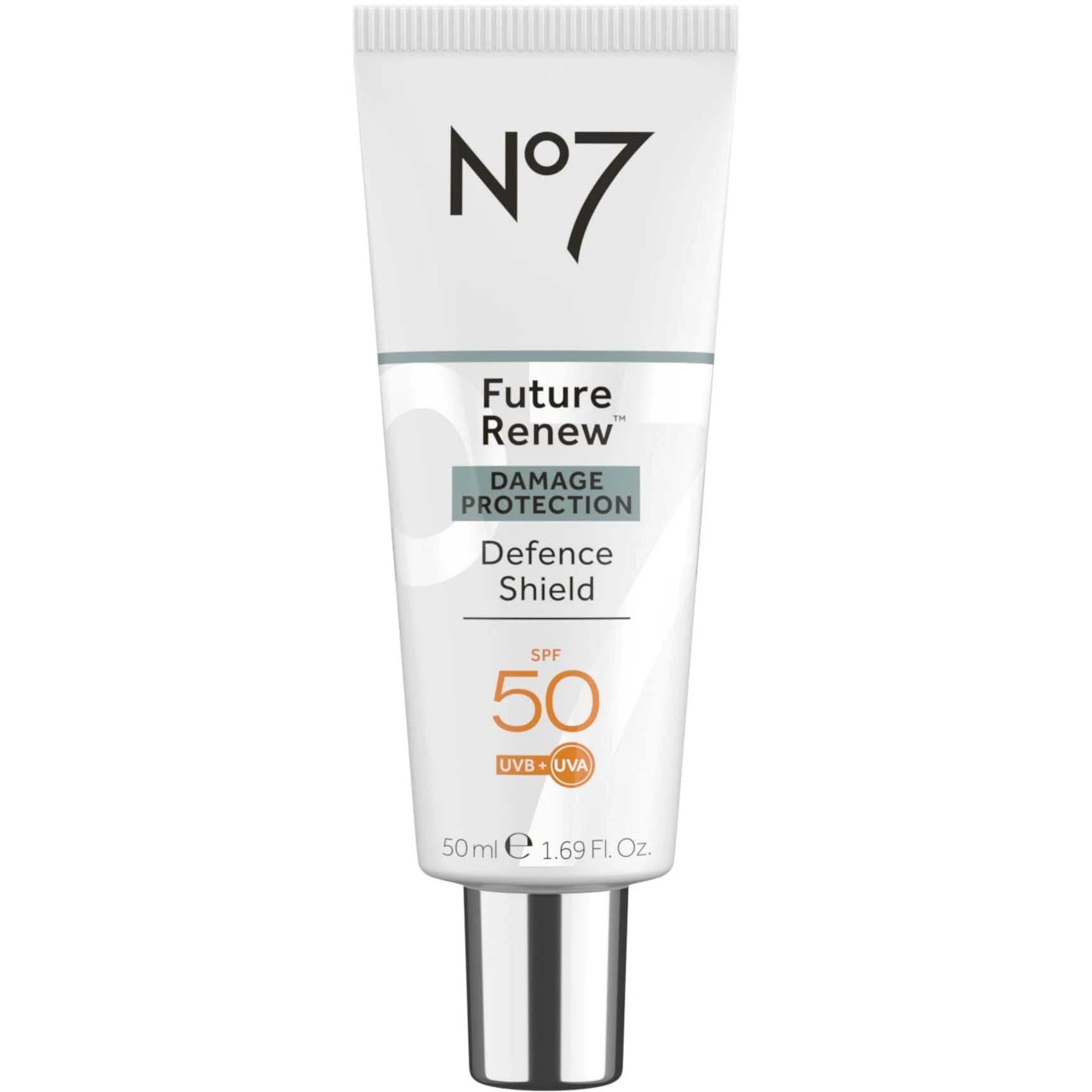 No7 Future Renew Defense Shield, bouteille SPF50 pour protection légère du visage