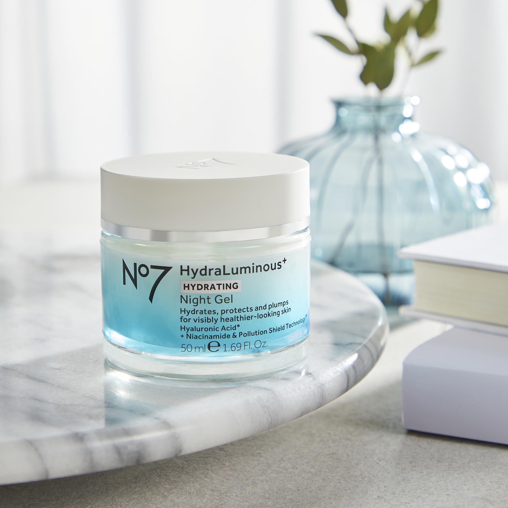Peau visiblement nourrie après l\'utilisation du gel hydratant No7.