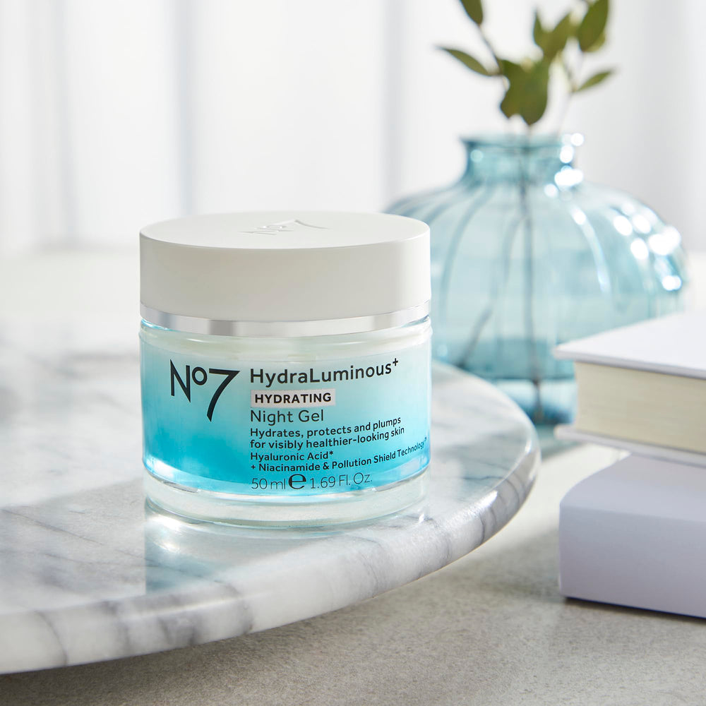 Peau visiblement nourrie après l\'utilisation du gel hydratant No7.