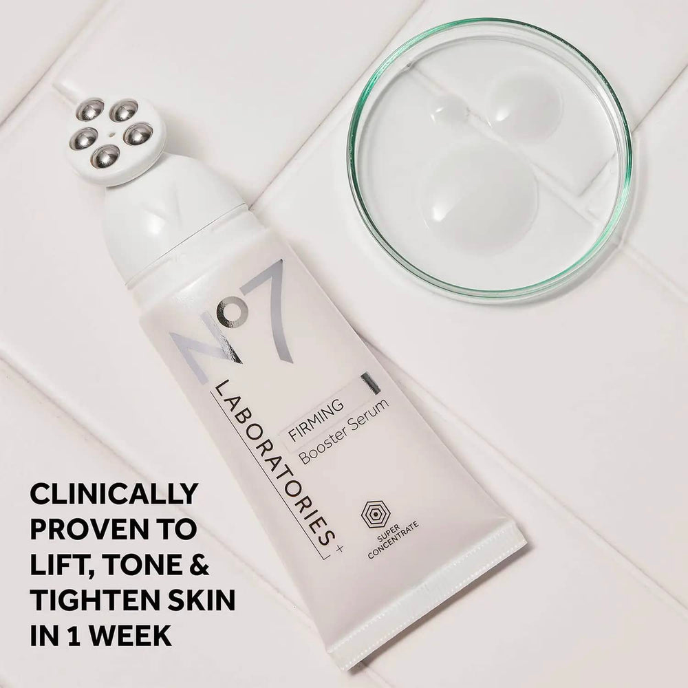 Ingrédients clés hyaluronique et hibiscus pour hydratation et soutien.