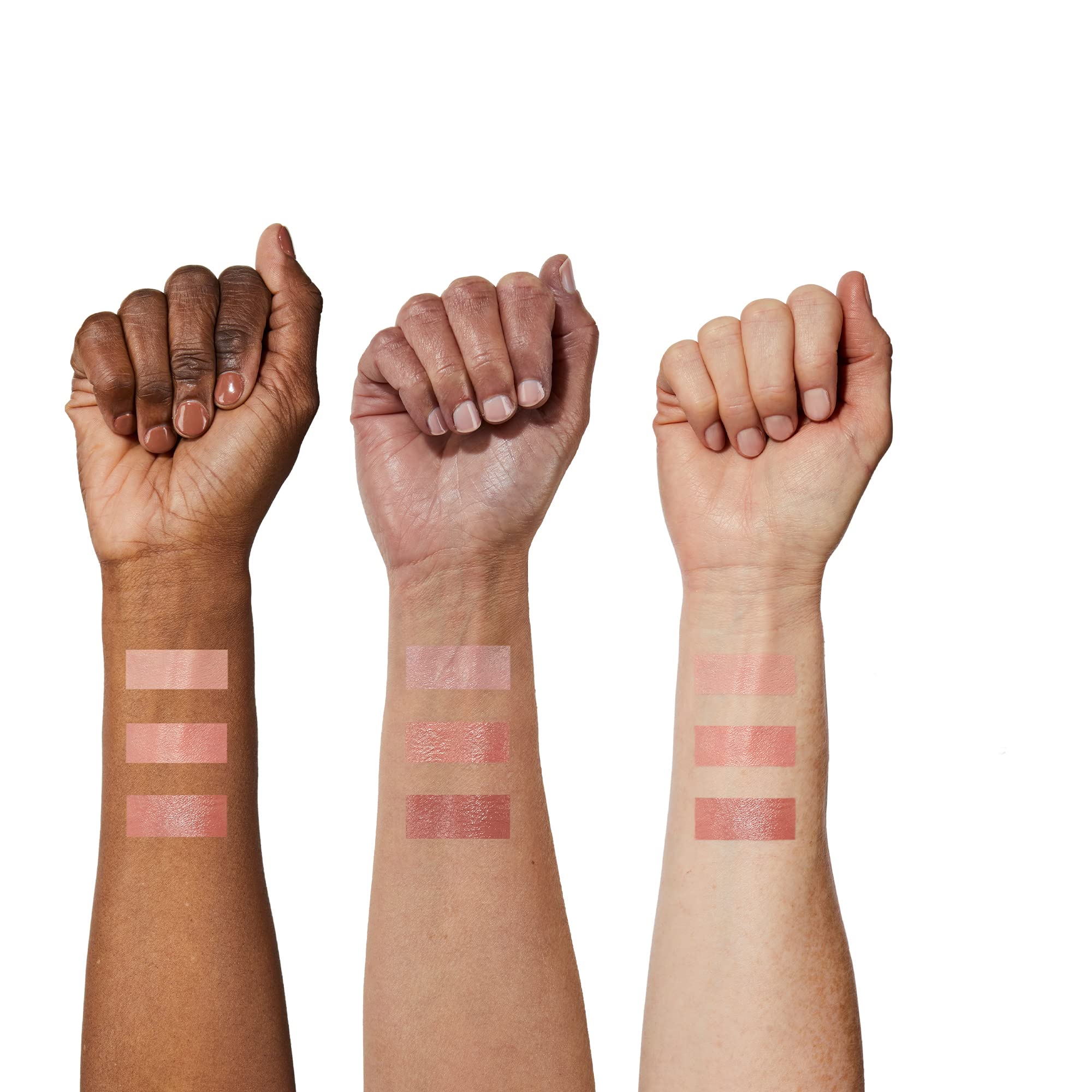 Texture crème lisse de No7 Lip & Cheek Tint qui se fond sur la peau.