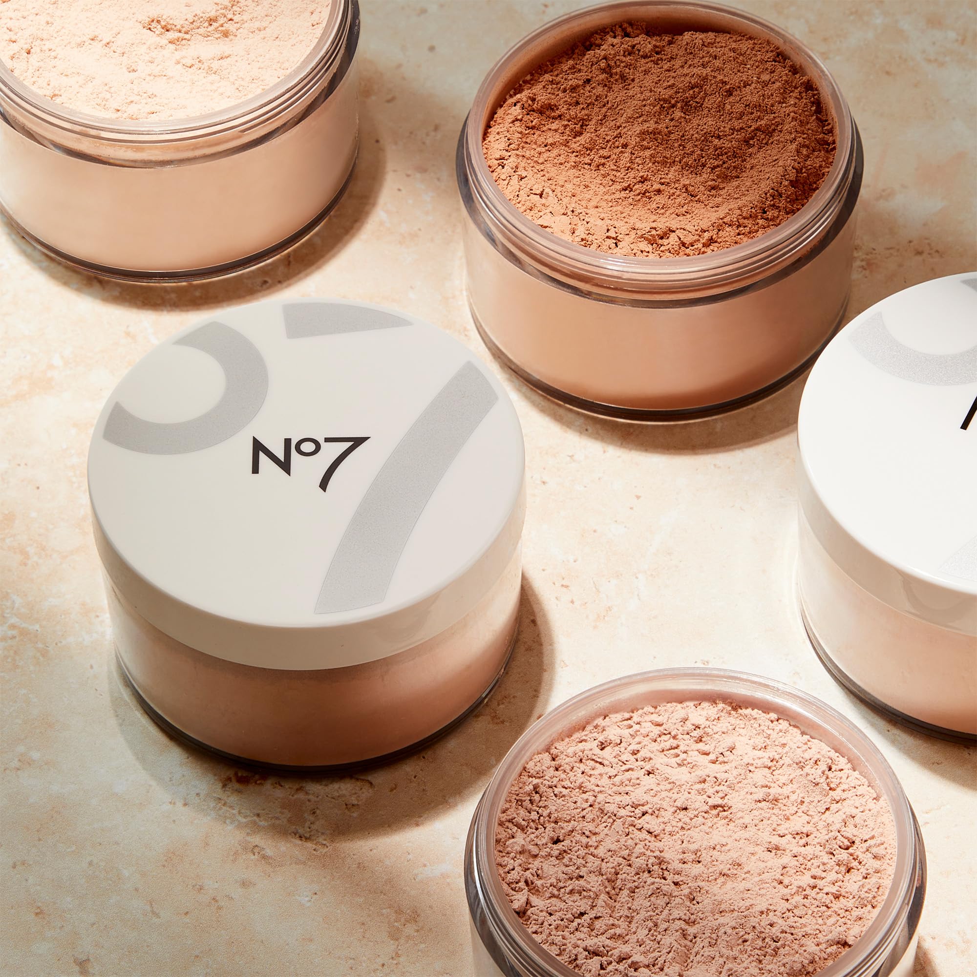 No7 Poudre libre teinte neutre-invisible, adaptée à plusieurs carnations