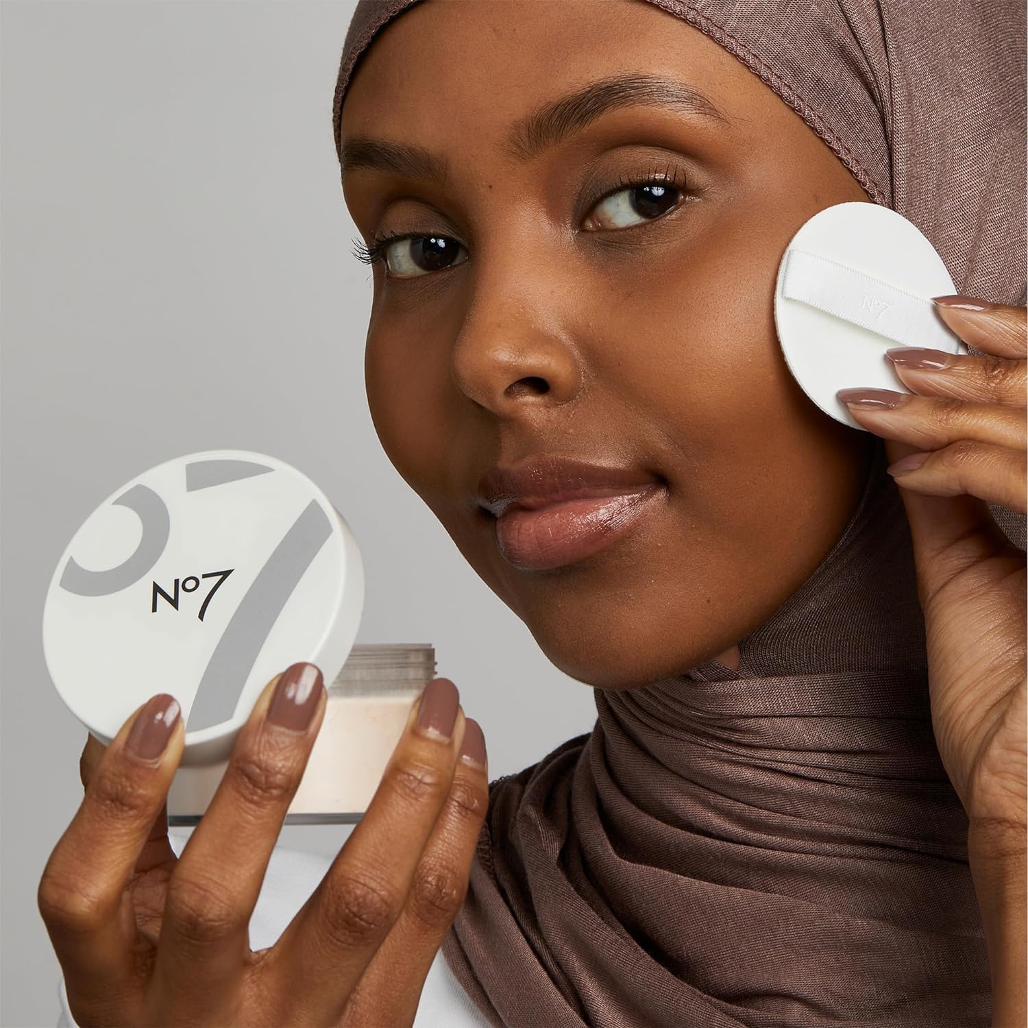 No7 Poudre libre vitamine E, nourrit et assouplit la peau