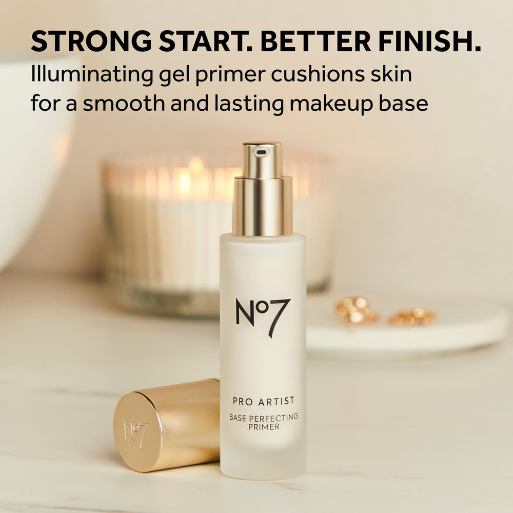 No7 Pro Artist Base : lueur naturelle qui unifie le teint sans paillettes