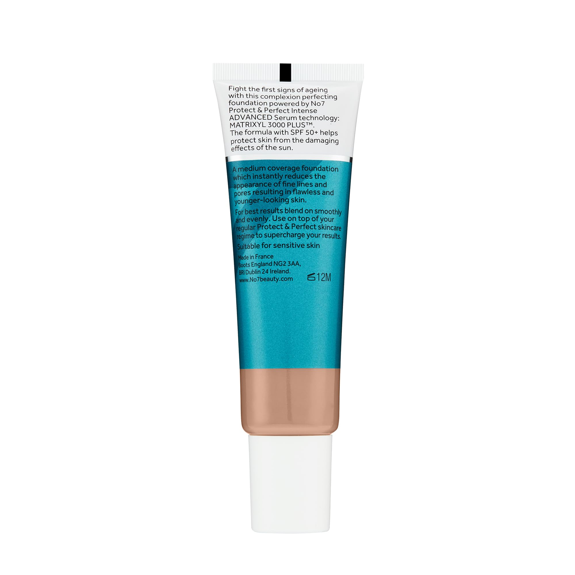 Protection SPF50 et antioxydants No7 Protect & Perfect pour la peau au quotidien.