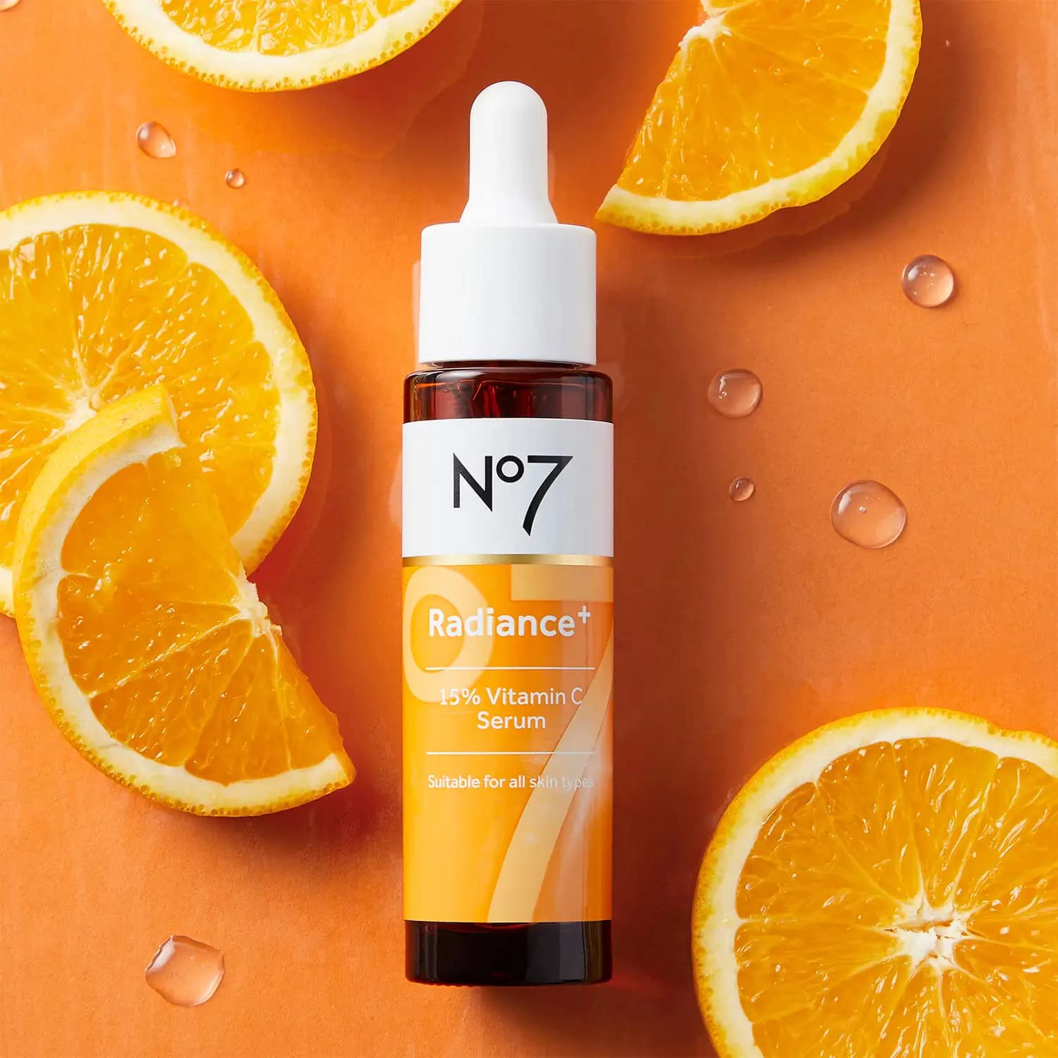 No7 Radiance+ vitamine C 15% améliore potentiellement l éclat du teint.