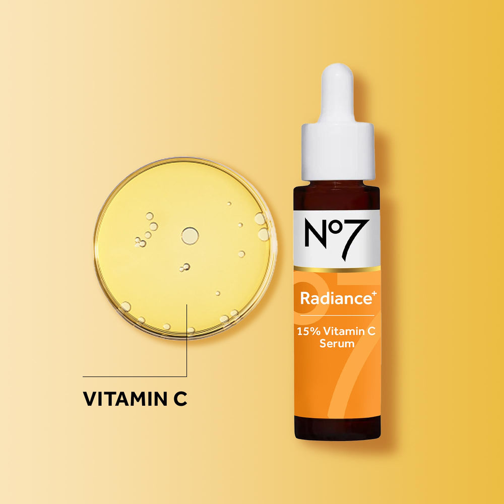 No7 Radiance+ convient à tous les types de peau, soin doux.