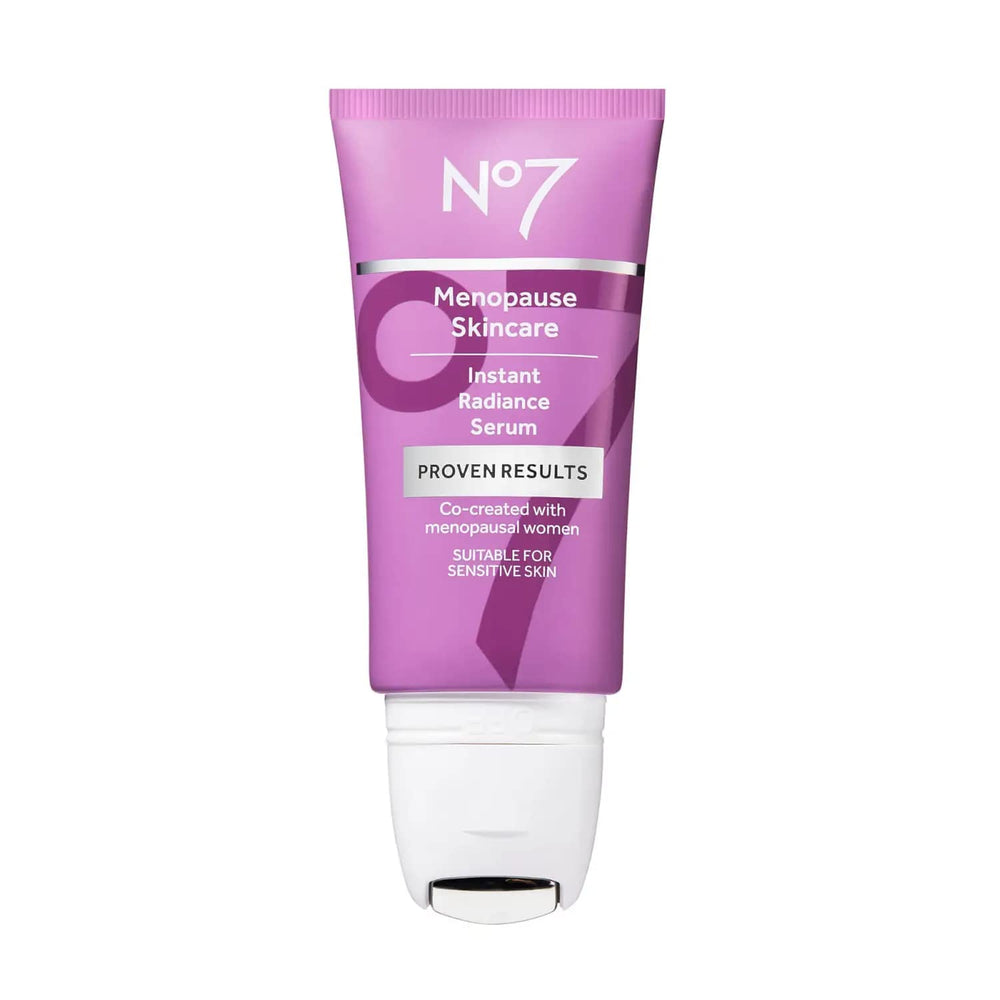 No7 Instant Radiance Serum – Bouteille 30ml pour hydrater et éclairer naturellement.