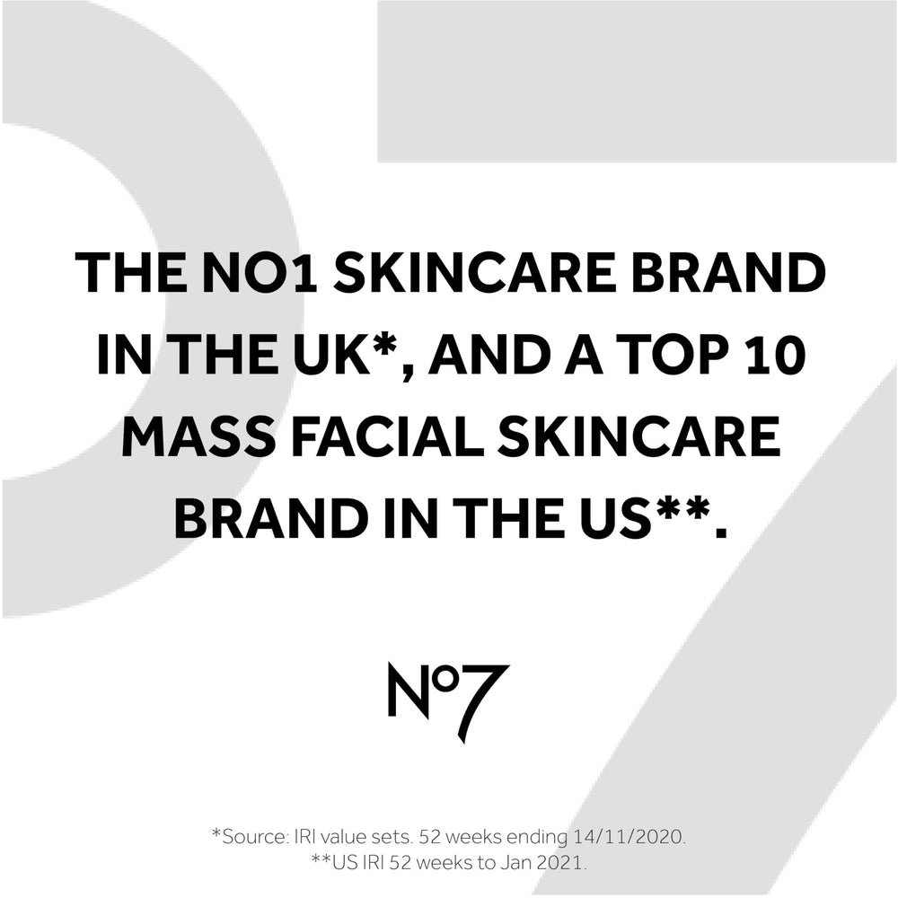 No7 tonique visage prêt à être appliqué dans une routine quotidienne