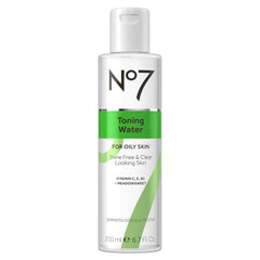 No7 tonique visage montrant la réduction des pores pour une peau nette