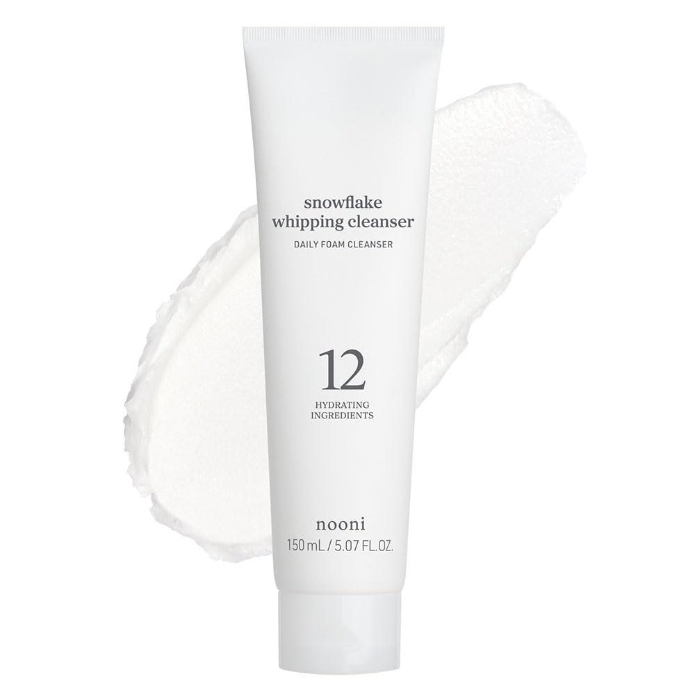 NOONI Snowflake Whipping Cleanser – texture crème à neige, nettoie en douceur les impuretés.
