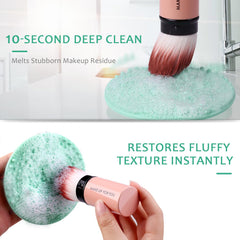 Norate tapis-nettoyant-brosses-silicone: surface texturée qui déloge facilement les résidus.