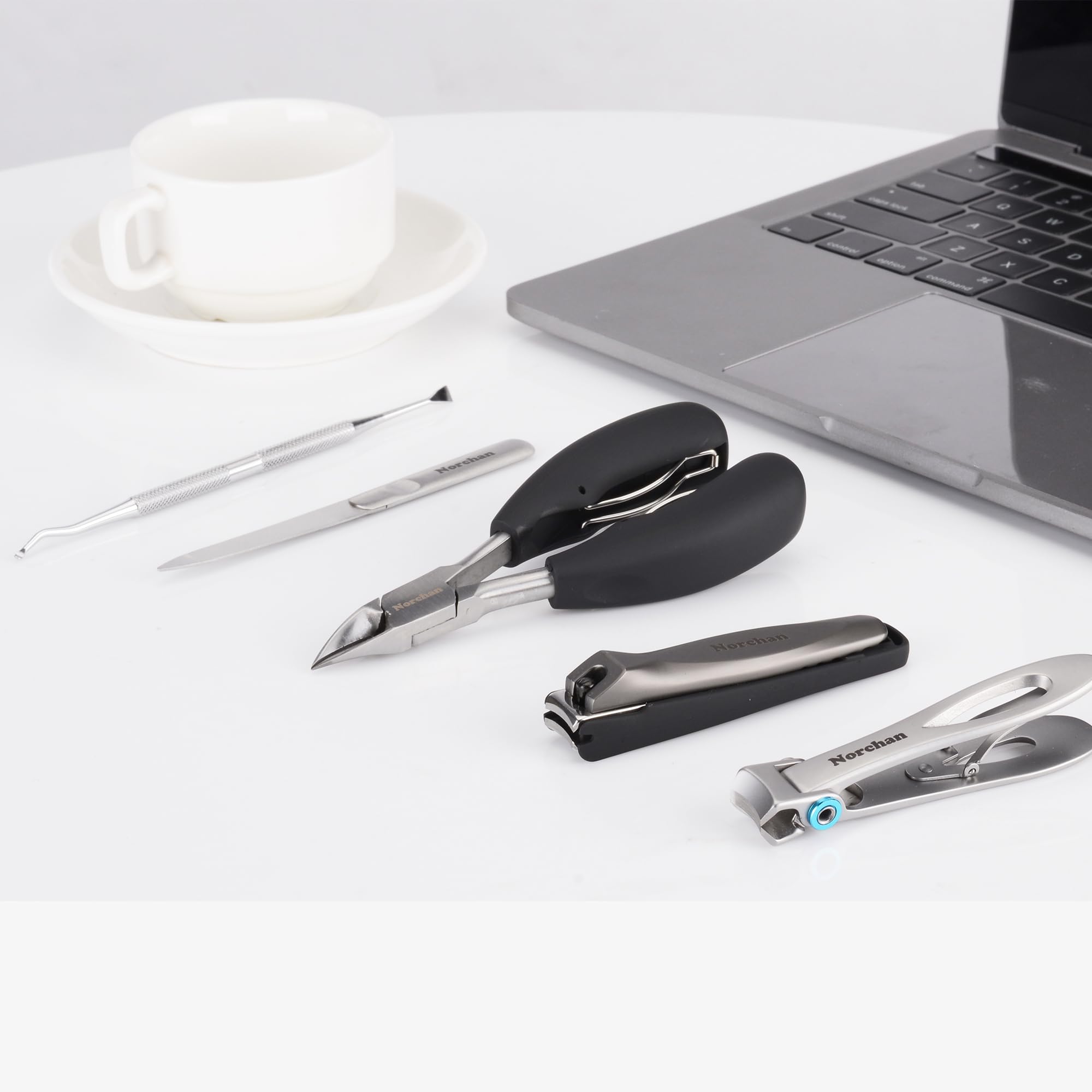 Coupe-ongles Norchan en acier S42037 pour durabilité et performance.