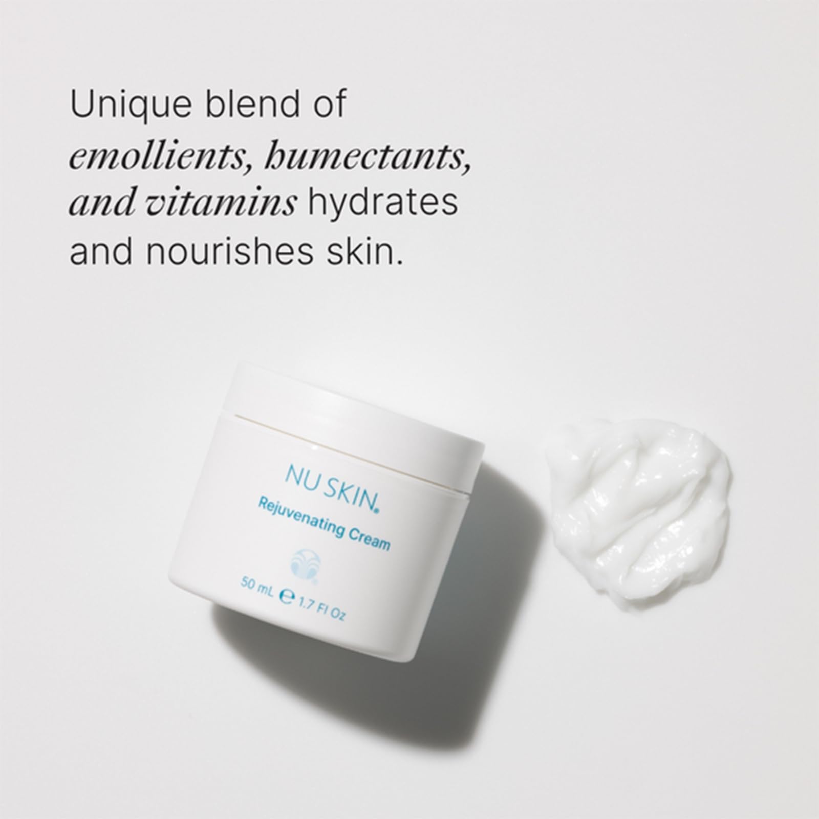 Nu Skin Crème Rajeunissante, texture légère et non grasse prête à l'application.