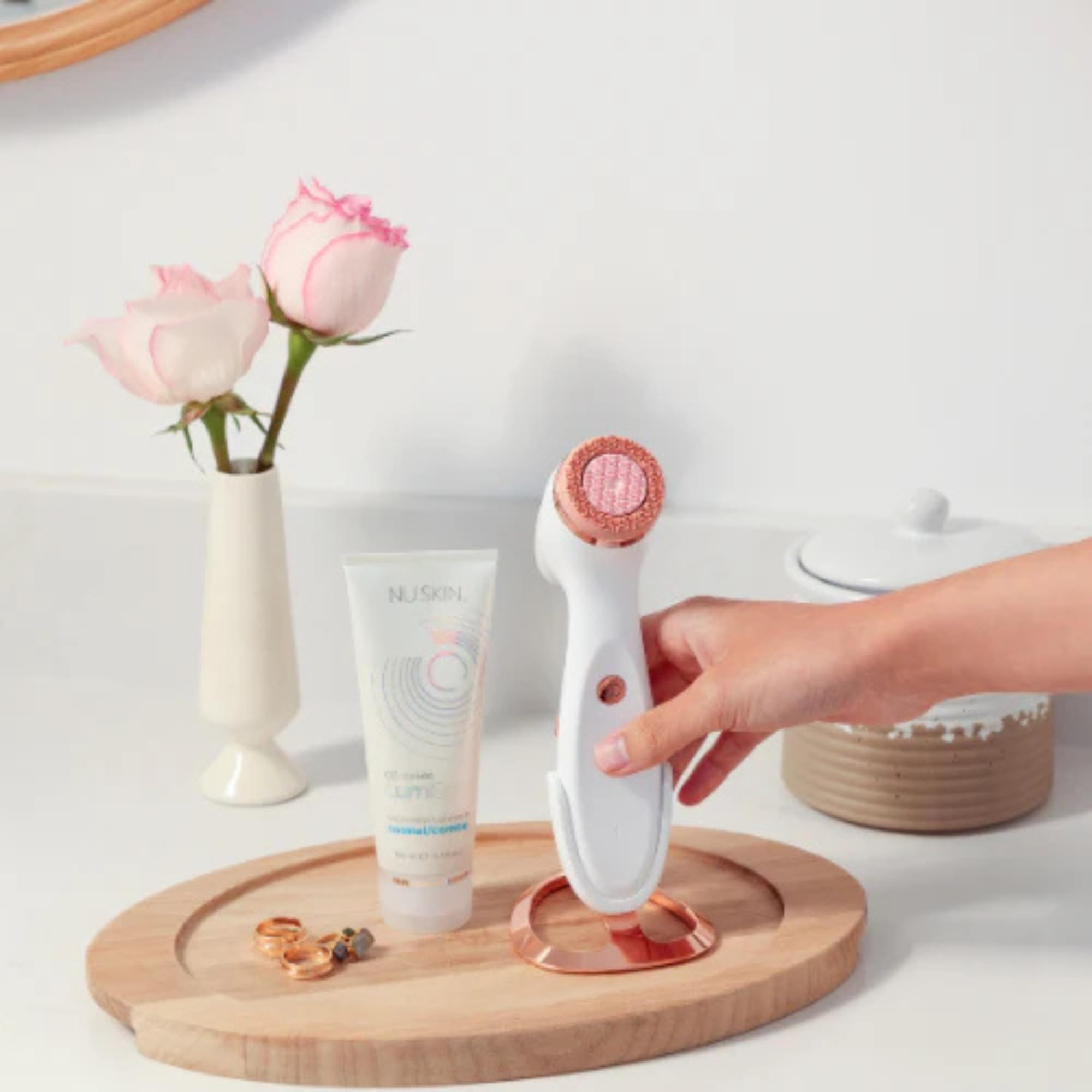 Surface silicone avancée de Nu Skin LumiSpa iO pour douceur et propreté