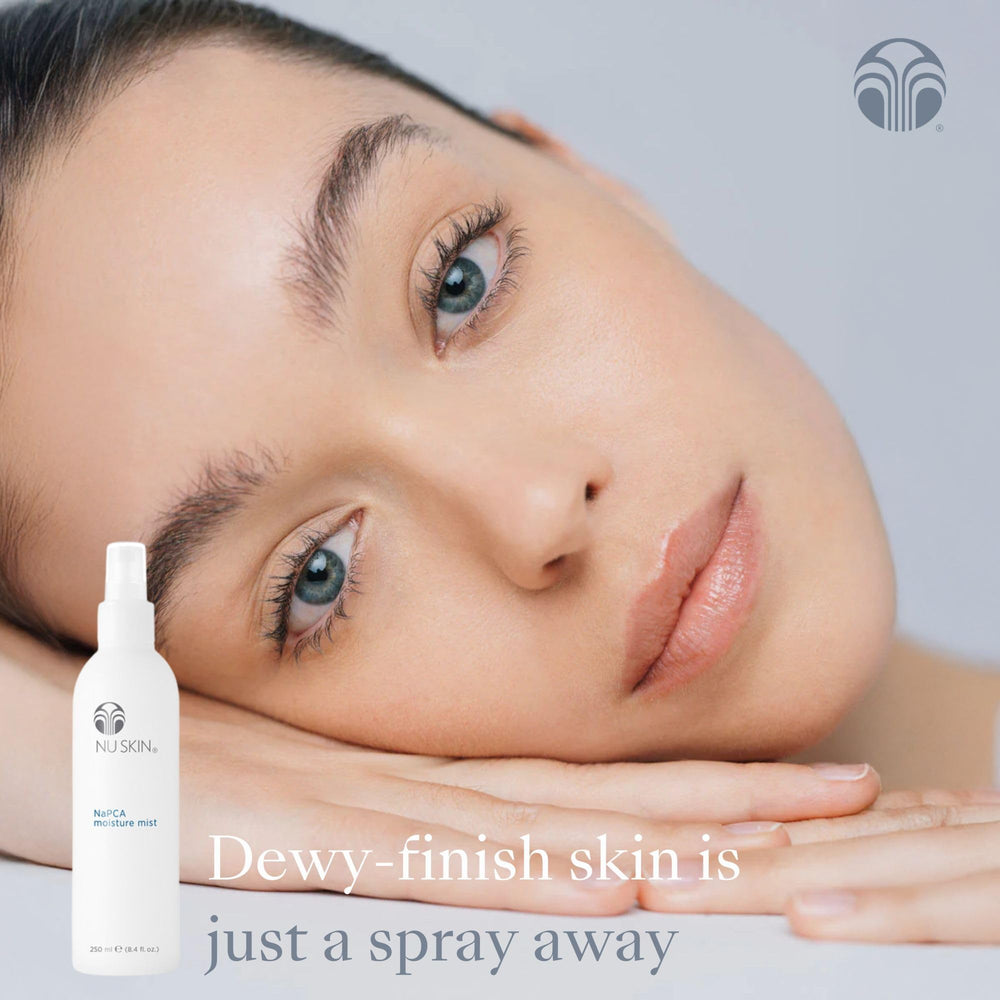 Nu Skin NaPCA Moisture Mist, jet d'eau rafraîchissant pour peau et cheveux.